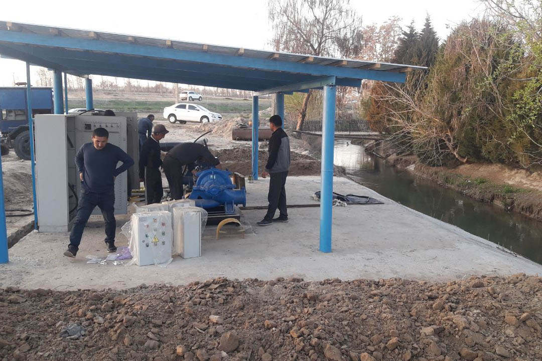 OLTINSOYDA BARPO ETILAYOTGAN NASOS STANSIYASIDAGI ISHLAR O‘RGANILDI
